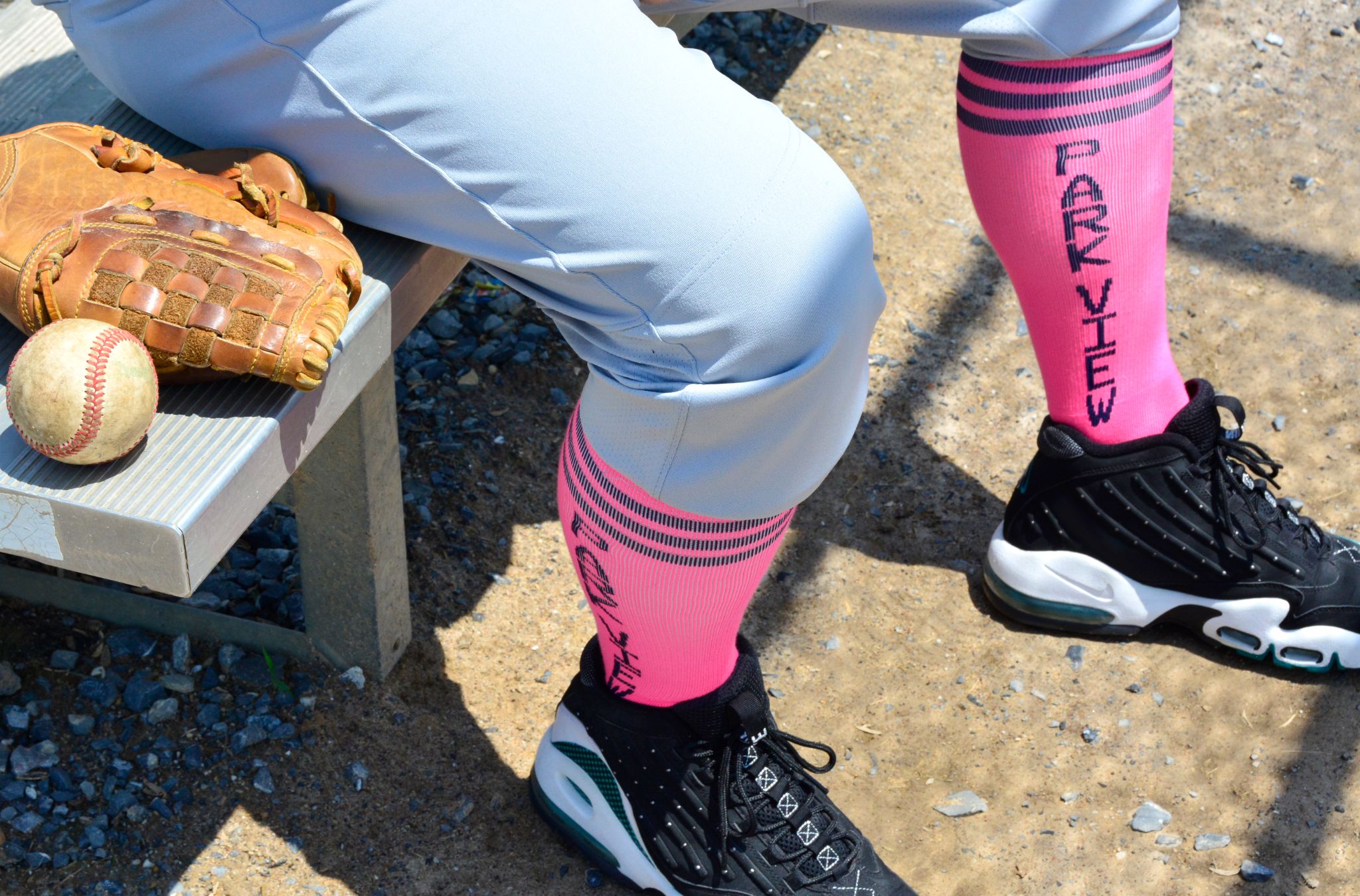 Showing support can feel good! Teams of any sport, from baseball to soccer, can choose to buy their team a custom scarf or socks, no matter their team size or shoe size. We can ship to teams that play any game. Use our size chart to determine what shoe size you match with when shopping.